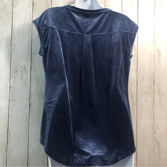 Elle Crepe Knit Velvet Tee NWT Small - Picture 4 of 7